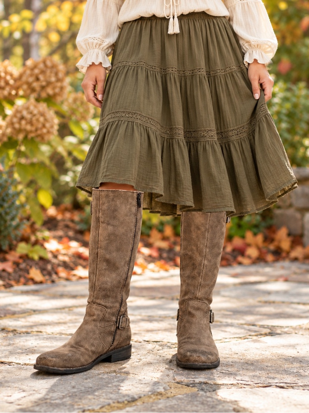 Born Womens 7 M Taupe Leather Knee High Riding Boots Double Buckle Side Zip